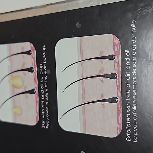 Revelé Exfoliating Facial Cleansing Brush W/2 Brush Heads - Picture 6 of 9